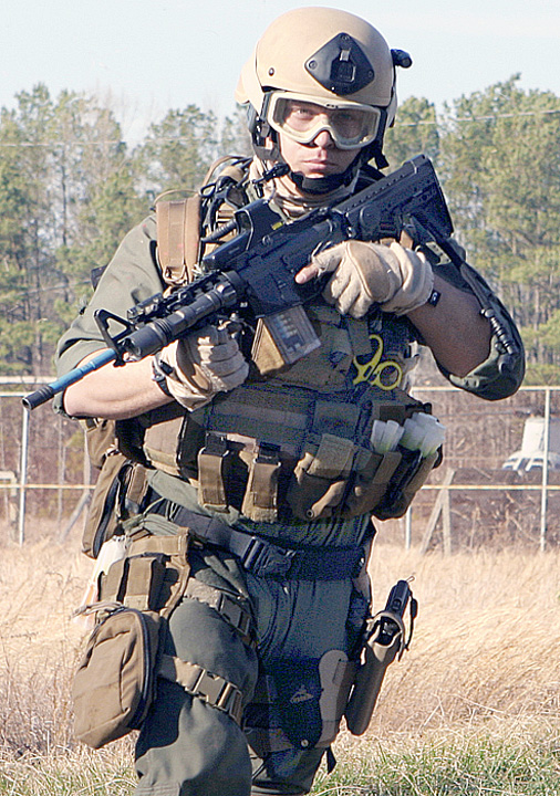 New Hot Toys USMC II Marine Expeditionary Force (more pics) | One